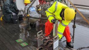 Sedimentkerne werden aus der Tiefsee geborgen.