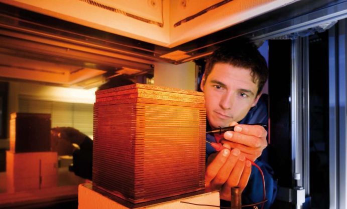 Das Projekt SOC-Degradation 2.0 will Alterungsphänomene bei Hochtemparatur-Elektrolyseuren verstehen und beheben. Das Projekt SOC-Degradation 2.0 will Alterungsphänomene bei Hochtemparatur-Elektrolyseuren verstehen und beheben.