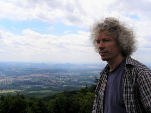 Karsten Grunewald ist Ökosystemleistungsexperte und Leiter des Verbundprojekts Bio-Mo-D. Karsten Grunewald Leibniz-Institut für ökologische Raumentwicklung in Dresden