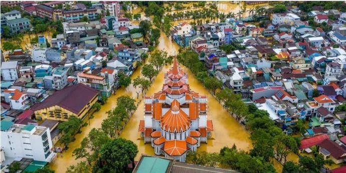 Hochwasser in Hue, Vietnam im Oktober 2020. Hochwasser in Hue, Vietnam im Oktober 2020.