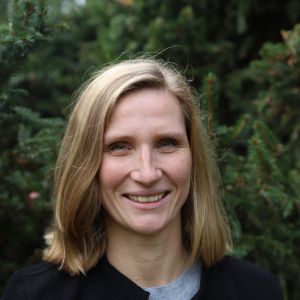 Melanie Speck, Professorin für Sozioökonomie in Haushalt und Betrieb, Hochschule Osnabrück, Projektleiterin des Projektes "BiTe - Biodiversität über den Tellerrand Melanie Speck, Professorin für Sozioökonomie in Haushalt und Betrieb, Hochschule Osnabrück, Projektleiterin des Projektes
"BiTe - Biodiversität über den Tellerrand