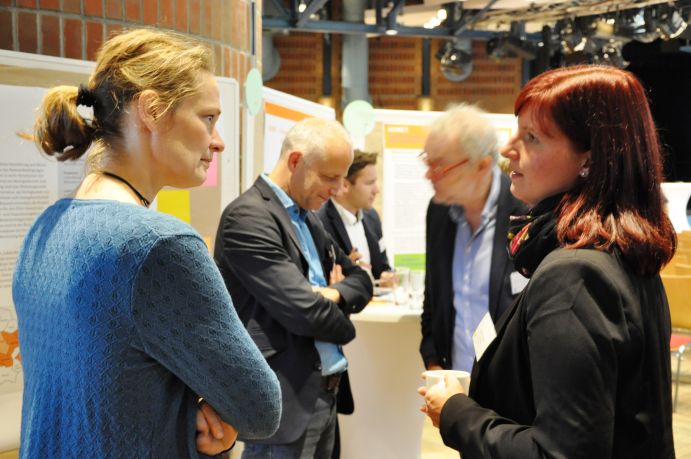 Lösungen für mehr Lebensqualität in strukturschwachen Kommunen: Die Auftaktkonferenz von „Kommunen innovativ“ und „REGION.innovativ – Kreislaufwirtschaft.“ Lösungen für mehr Lebensqualität in strukturschwachen Kommunen: Die Auftaktkonferenz von „Kommunen innovativ“ und „REGION.innovativ – Kreislaufwirtschaft.“