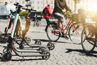 Verschiedene Forschungsprojekte haben zum Ziel, den Modal Split in der Kommune zu Gunsten des Umweltverbundes zu verbessern und fördern somit auch die aktive Mobilität in der Gesellschaft.