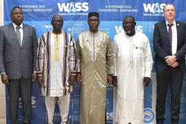 WASCAL Science-Symposium (v.l.n.r.): Dr. Moumini Savadogo, Exekutivdirektor von WASCAL, Prof. Gilbert Azouma, Vertreter des Forschungsministers von Burkina Faso, Prof. Amadou Keita, Vorsitzender des WASCAL-Ministerrats, Prof. Mouhamadou Hassirou, Vorsitzender des WASCAL-Verwaltungsrats, Dr. Christoph Rövekamp, BMBF, Leiter des Referats „Energie; Wasserstofftechnologien“