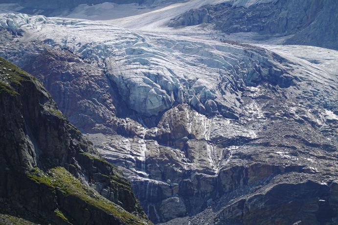 Der Silvrettagletscher im Schweizer Montafontal ist wie auch andere Alpengletscher vom Klimawandel stark bedroht.