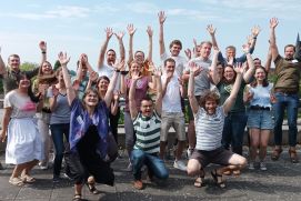 Gruppenfoto von Nachwuchswissenschaftlern der Fördermaßnahme REGULUS. 