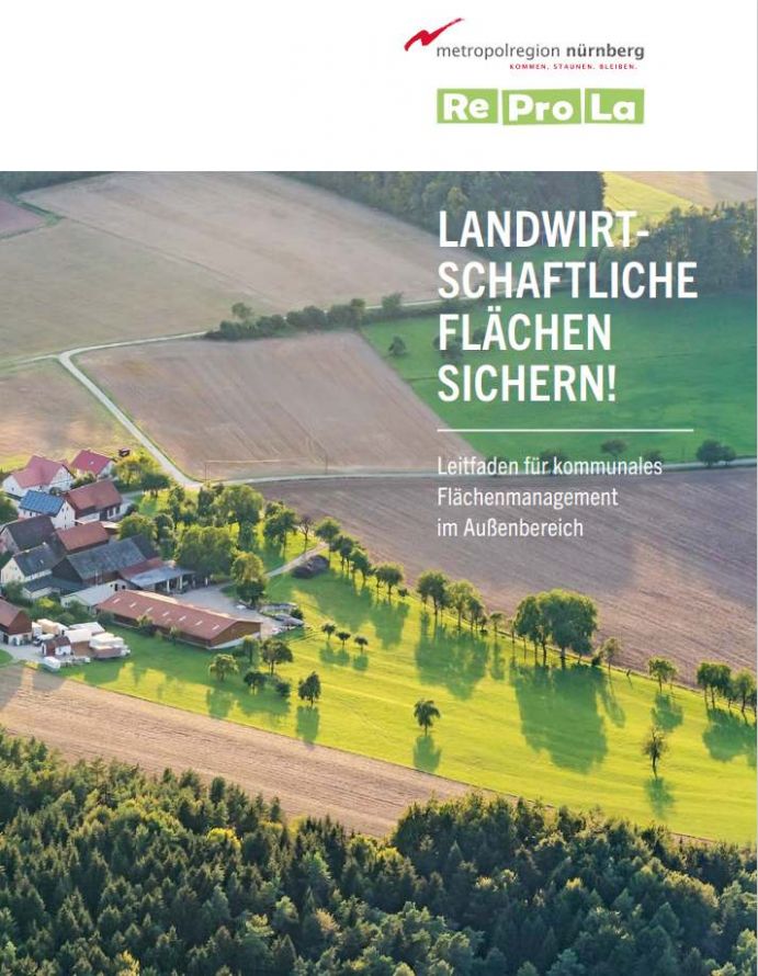 Deckblatt des Leitfadens für kommunales Flächenmanagement im Außenbereich „Landwirtschaftliche Flächen sichern!“