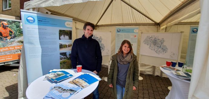 Die Stadt Olfen informiert ihre Bürgerinnen und Bürger auch auf Stadtfesten über Starkregenrisikovorsorge. 