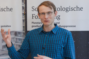 Dr. Jan Hanspach Dr. Jan Hanspach