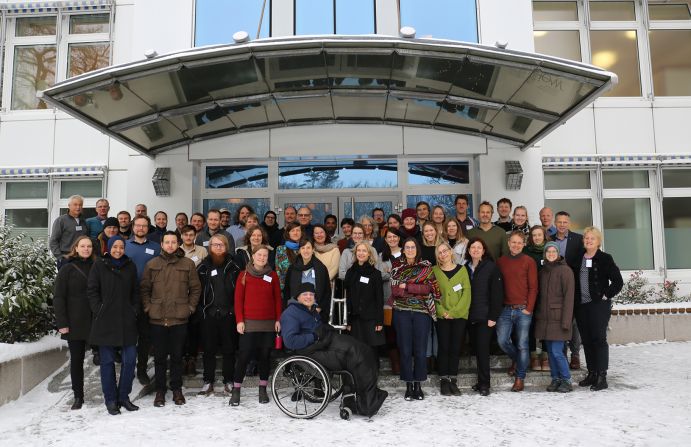 Gruppenfoto der Teilnehmenden der KüNO-Abschlusskonferenz am Leibniz-Institut für Ostseeforschung Warnemünde