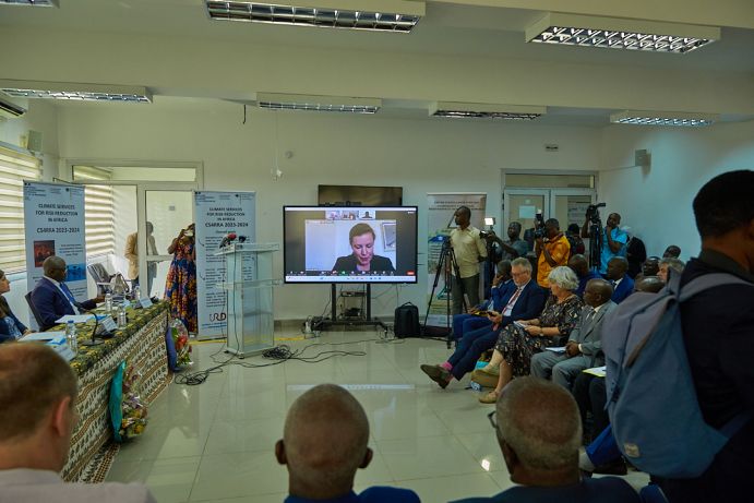 Auf dem 2. Webinar in Abidjan diskutierten die Teilnehmenden zum Thema Wasserüberschuss. Auf dem 2. Webinar in Abidjan diskutierten die Teilnehmenden zum Thema Wasserüberschuss.