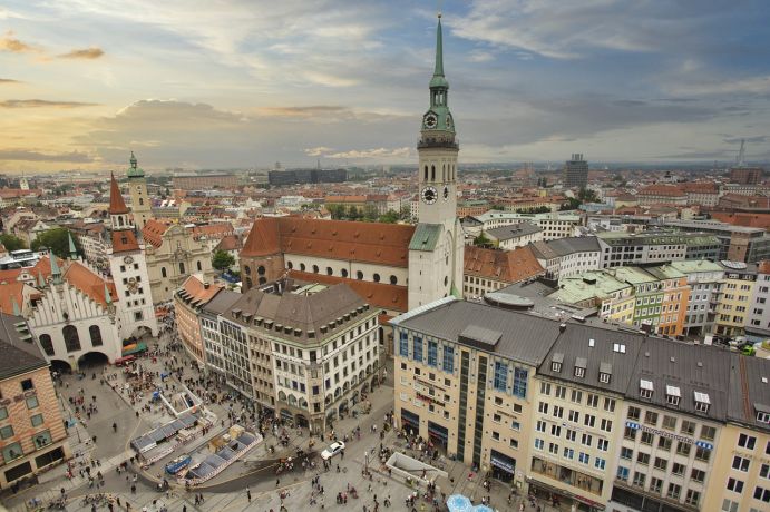 Deutschlands Städte und Regionen stehen vor der Aufgabe, sich an die Folgen des Klimawandels anzupassen. In Zukunft soll die Stadt- und Regionalentwicklung Unterstützung durch eine vom BMBF geförderte Software erhalten und somit Maßnahmen zur Klimaanpassung schneller und einfacher in deren Planungen integrieren können. 