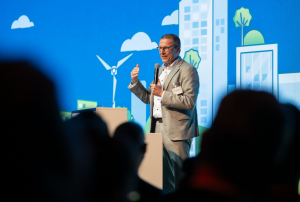 Prof. Dr. Uwe Schneidewind, Oberbürgermeister der Stadt Wuppertal und Transformationsexperte Prof. Dr. Uwe Schneidewind, Oberbürgermeister der Stadt Wuppertal und Transformationsexperte