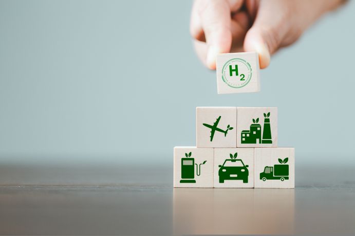 Das Projekt Green-H2 Namibia hat einen Bericht veröffentlicht, der einen Überblick über die Ambitionen und Möglichkeiten des Landes gibt, ein wichtiger Produzent von grünem Wasserstoff zu werden. Das Projekt Green-H2 Namibia hat einen Bericht veröffentlicht, der einen Überblick über die Ambitionen und Möglichkeiten des Landes gibt, ein wichtiger Produzent von grünem Wasserstoff zu werden.