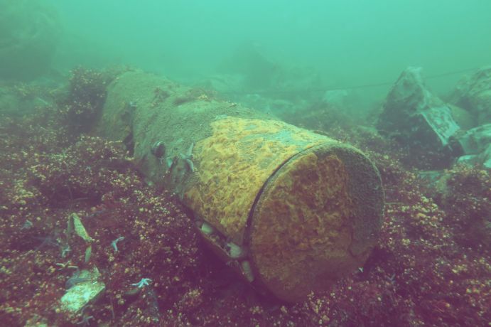 Korrodierende Mine am Boden der Ostsee