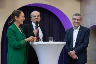 Im Gespräch: Andrea Thilo, Staatsekretär Jungk und HRK-Präsident Rosenthal (von links)