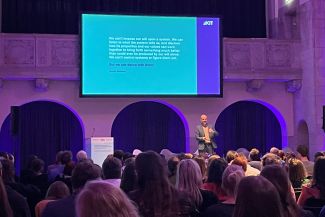 Prof. Dr. Daniel Lang gibt Impulse in seinem Abendvortrag zu Abendvortrag zum Thema "Wissenschaftsorganisationen als Transformationslabore für die Region"