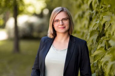 Dr Claudia Konnopka wants to make the risks of climate change on human health visible and is a junior research group leader of the project HeWeCon from the funding measure "BMBF Junior Research Groups Global Change: Climate, Environment and Health".