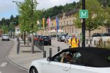 KOMOBIL Mitfahr-Punkte von Nachbarn für Nachbarn ergänzen den Öffentlichen Nahverkehr im ländlichen Ostwürttemberg: Wie Mobilitätsangebote intelligent vernetzt werden können, erproben Kommunen und Wissenschaftler im Projekt „KOMOBIL2035".